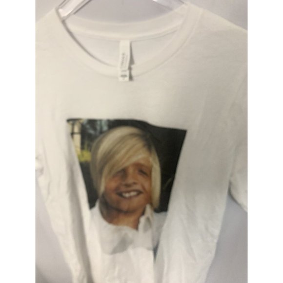 Young Kurt Cobain Nirvana Graphic M Men’s T Shirt - Picture 3 of 5